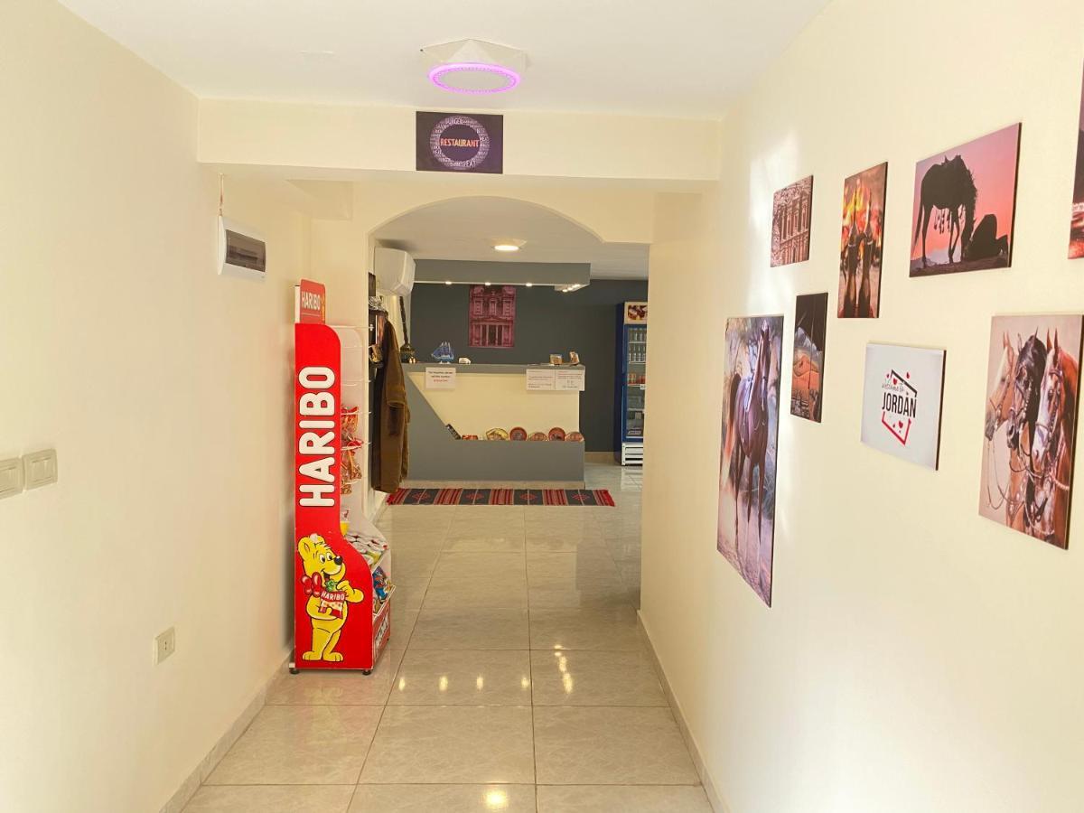 Rose City Inn Wadi Musa Exterior photo